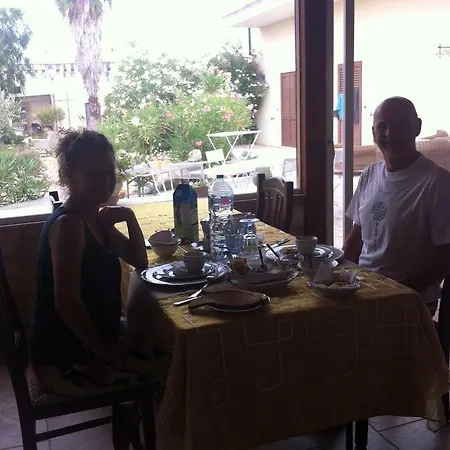 Tenuta Litta - Masseria Lizza Bed & Breakfast